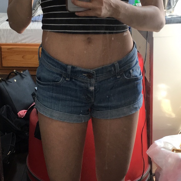 Abercrombie Shortie Shorts - Picture 4 of 4